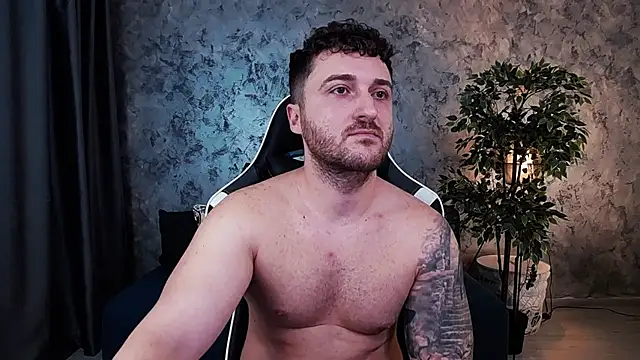 Snapshot of Ethan__S chatting on 10/12/25, 04:22 Ethan S online show from 10/12/25, 04:22