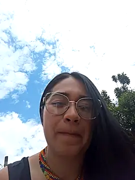 Snapshot of Samara_Outdoors chatting on 10/21/25, 05:46 Samara Outdoors online show from 10/21/25, 05:46