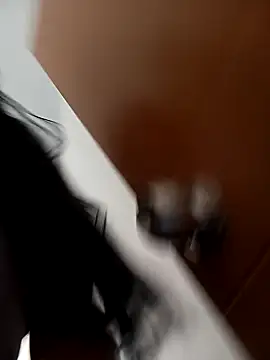 Snapshot of Samara_Outdoors chatting on 10/22/25, 08:19 Samara Outdoors online show from 10/22/25, 08:19