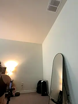 Snapshot of brownishboo chatting on 10/29/25, 03:03 brownishboo online show from 10/29/25, 03:03