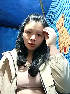 lisa-bae00 online show from 11/21/25, 11:53