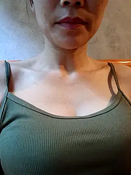 Bear bear0 online show from 10/22/25, 12:33