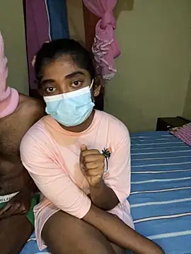 Snapshot of couplesexroom chatting on 11/03/25, 05:09 couplesexroom online show from 11/03/25, 05:09