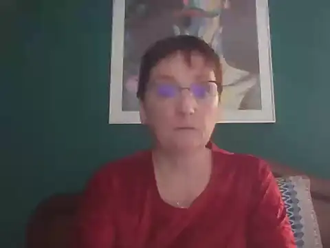 Snapshot of mymybebe chatting on 10/22/25, 12:16 mymybebe online show from 10/22/25, 12:16