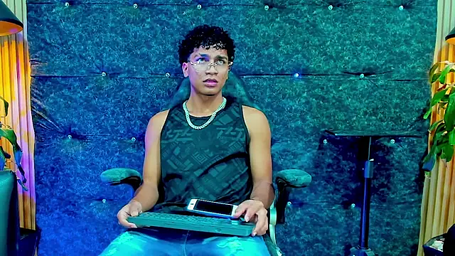 Snapshot of Iaan_Dalton_ chatting on 10/22/25, 07:57 Iaan Dalton online show from 10/22/25, 07:57