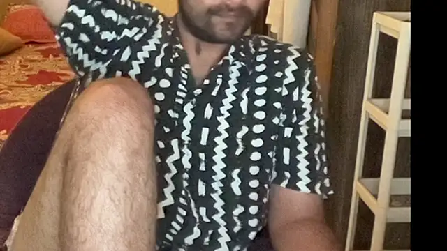 MakeMeAwareAah online show from 10/25/25, 04:35