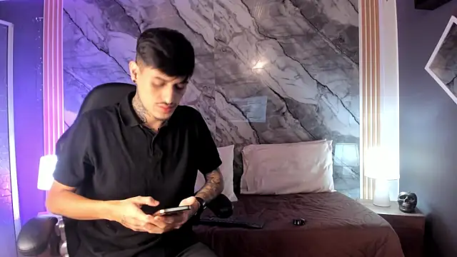 enzorodriguezz online show from 11/13/25, 12:37