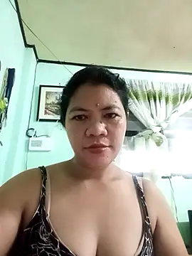 Yummymarie09 online show from 10/30/25, 10:10