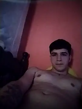 Snapshot of Danii2005 chatting on 10/28/25, 06:43 Danii2005 online show from 10/28/25, 06:43