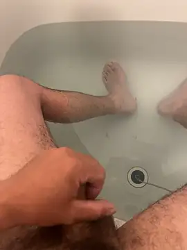 Snapshot of h-kun chatting on 10/20/25, 05:35 h-kun online show from 10/20/25, 05:35