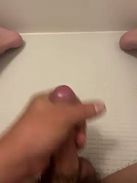 Snapshot of h-kun chatting on 12/03/25, 03:43 h-kun online show from 12/03/25, 03:43