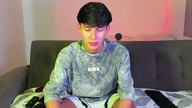 Snapshot of Will_starr chatting on 11/12/25, 09:03 Will starr online show from 11/12/25, 09:03