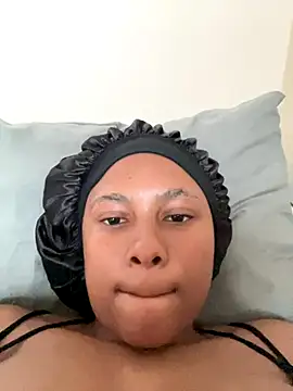 MelaninLeanne online show from 11/24/25, 04:07