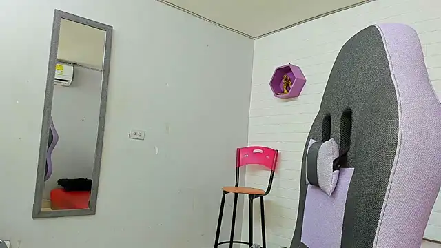 lara jean23 online show from 10/23/25, 03:22