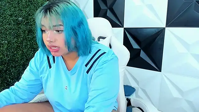 lara jean23 online show from 11/04/25, 02:05