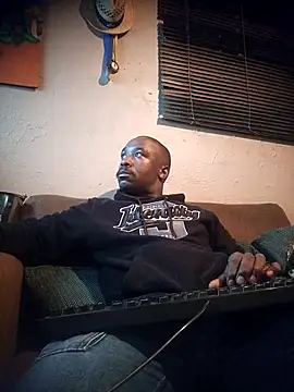 Pussylover911o online show from 11/11/25, 05:13