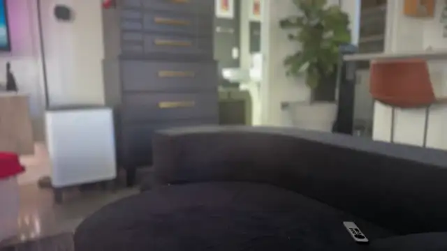 Snapshot of bobbyatx chatting on 11/10/25, 06:07 bobbyatx online show from 11/10/25, 06:07