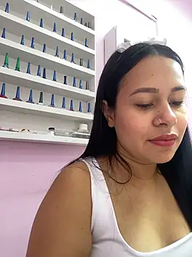 Snapshot of PaulaCruz01 chatting on 11/05/25, 07:03 PaulaCruz01 online show from 11/05/25, 07:03