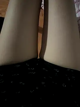 Snapshot of Hana_yukii chatting on 11/11/25, 07:47 Hana yukii online show from 11/11/25, 07:47