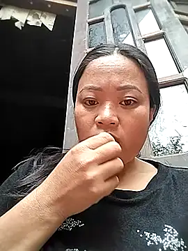 Snapshot of Nadia-a chatting on 10/22/25, 02:23 Nadia-a online show from 10/22/25, 02:23