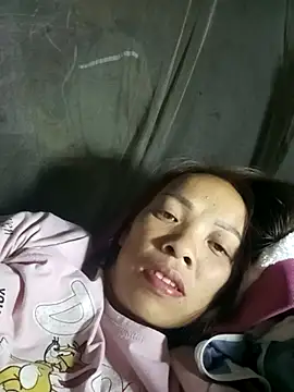 Snapshot of Karin-n chatting on 10/25/25, 02:46 Karin-n online show from 10/25/25, 02:46