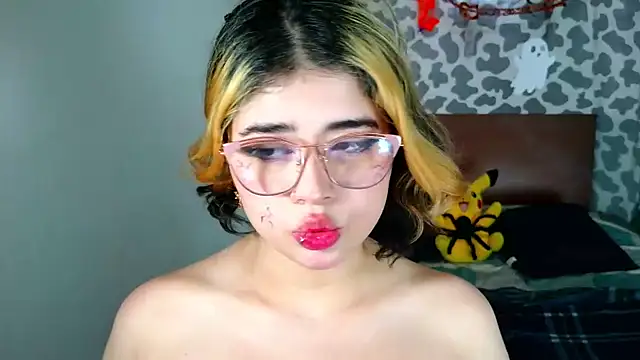 Snapshot of Dafne_Delayne chatting on 10/22/25, 08:08 Dafne Delayne online show from 10/22/25, 08:08