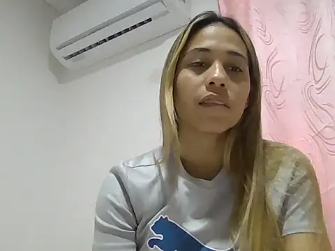 Blonde latina online show from 11/24/25, 02:28