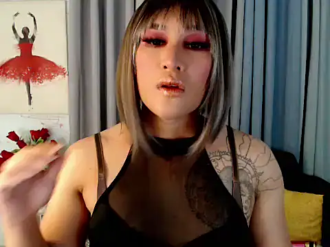 KeraMitenaa online show from 10/27/25, 09:24