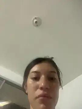 Snapshot of BabyVee_angels chatting on 11/18/25, 05:23 BabyVee angels online show from 11/18/25, 05:23