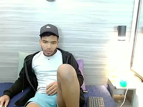 Snapshot of CamiloBuck chatting on 10/23/25, 02:00 CamiloBuck online show from 10/23/25, 02:00