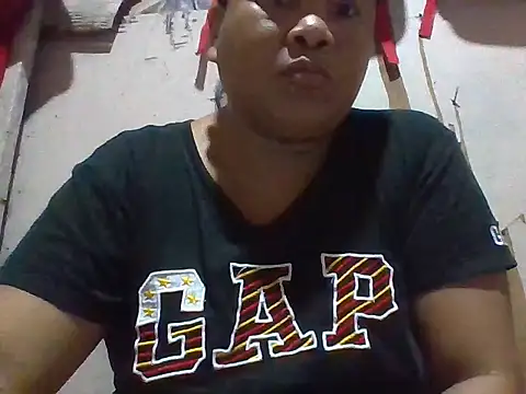Snapshot of xxmysweetpinayy69 chatting on 10/23/25, 12:43 xxmysweetpinayy69 online show from 10/23/25, 12:43
