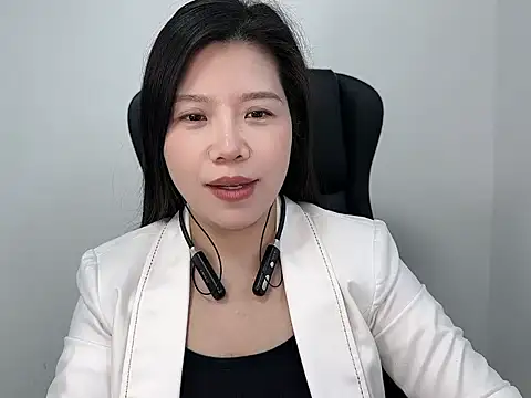 Snapshot of helen31 chatting on 10/23/25, 07:40 helen31 online show from 10/23/25, 07:40