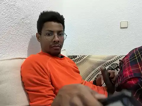 Snapshot of Albert_Madrid chatting on 11/28/25, 06:16 Albert Madrid online show from 11/28/25, 06:16