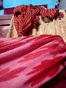 Snapshot of QRAN_YELESA chatting on 10/31/25, 01:17 QRAN YELESA online show from 10/31/25, 01:17