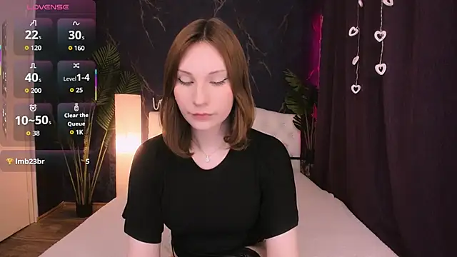 Lady Moor online show from 11/19/25, 09:48