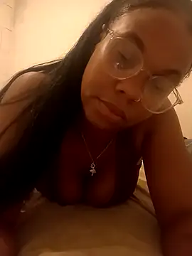 Prettahsantos29 online show from 11/10/25, 10:53