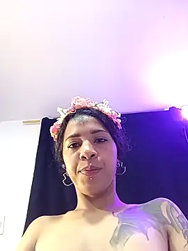 Snapshot of EvaaLilith chatting on 10/28/25, 02:59 EvaaLilith online show from 10/28/25, 02:59