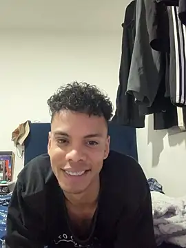 Snapshot of smithx_uwu chatting on 11/26/25, 12:33 smithx uwu online show from 11/26/25, 12:33