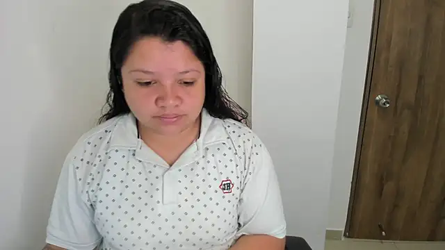 Snapshot of Sweet_Deemonn chatting on 10/23/25, 02:27 Sweet Deemonn online show from 10/23/25, 02:27