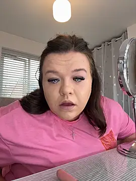 Snapshot of Ivy-monroexo chatting on 10/31/25, 03:13 Ivy-monroexo online show from 10/31/25, 03:13