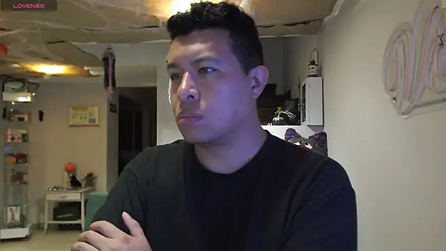 Snapshot of mrpandacol89 chatting on 10/22/25, 11:04 mrpandacol89 online show from 10/22/25, 11:04