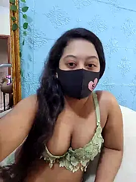 Snapshot of Raisa09 chatting on 10/28/25, 04:49 Raisa09 online show from 10/28/25, 04:49