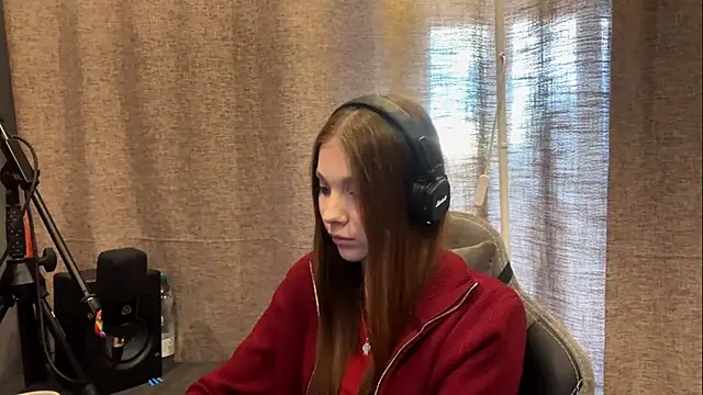 Snapshot of Softixq chatting on 10/26/25, 01:17 Softixq online show from 10/26/25, 01:17