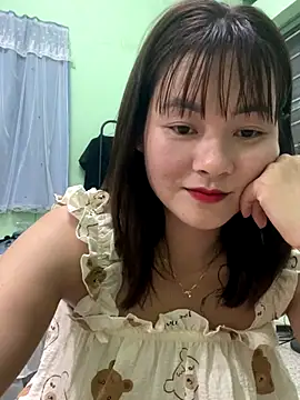 Snapshot of Star_fruit chatting on 10/25/25, 04:24 Star fruit online show from 10/25/25, 04:24