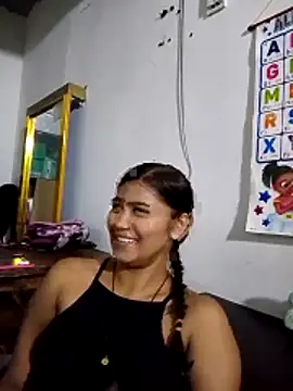 Snapshot of lindalatina11 chatting on 10/30/25, 12:56 lindalatina11 online show from 10/30/25, 12:56