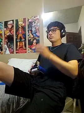 Snapshot of Ais_B10 chatting on 10/28/25, 03:43 Ais B10 online show from 10/28/25, 03:43