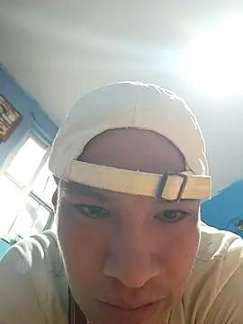 Ojitosbrrr online show from 11/02/25, 04:20