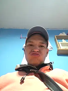 Ojitosbrrr online show from 11/04/25, 01:21