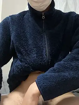 Snapshot of HERO113211 chatting on 10/29/25, 04:20 HERO113211 online show from 10/29/25, 04:20