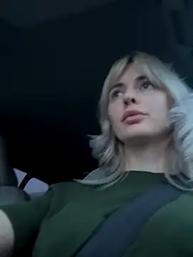 Snapshot of blondegirlx chatting on 10/26/25, 03:18 blondegirlx online show from 10/26/25, 03:18